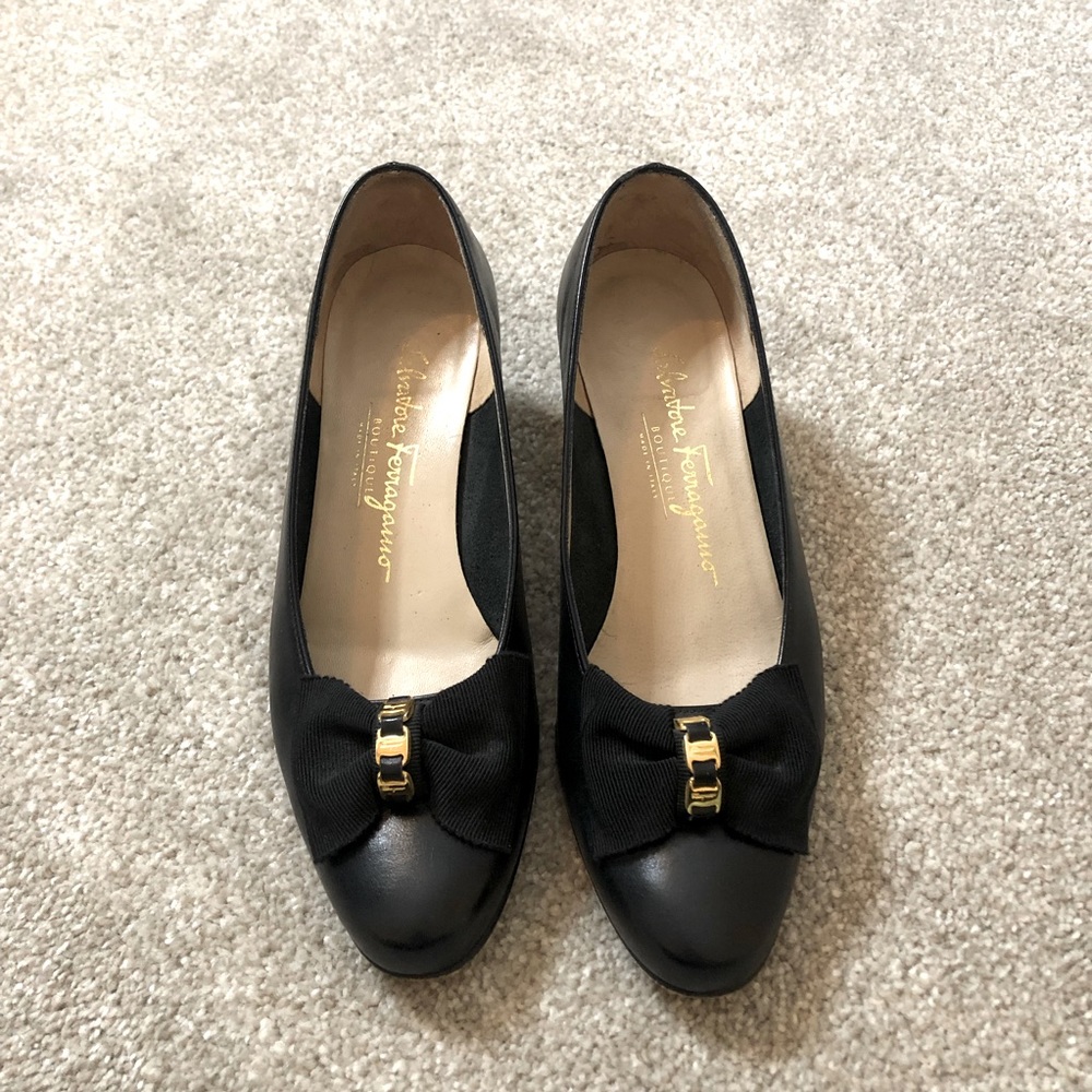 Salvatore Ferragamo Black Pump - 6.5 W
